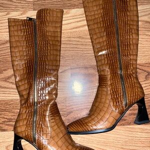 Elegant Tan Croc-Embossed Heeled Boots